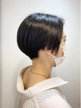 レンジシキチジョウジ (RENJISHI KICHIJOJI) 軽さのあるモードショート【RENJISHI　宮本】