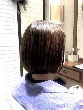 マリーチリタ(marichi Rita) ナチュラルストレートワンレンボブ