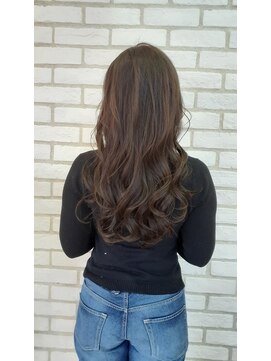 アッシュ 十日市場店(Ash) ゆるまきカールで映える!グレージュカラー!