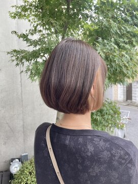 エム インターナショナル 春日部本店(EMU international) ボブの大人イヤリングカラー