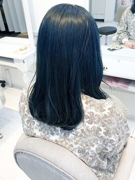 アリスト(er.ist.) ワンレングス × ダークネイビー