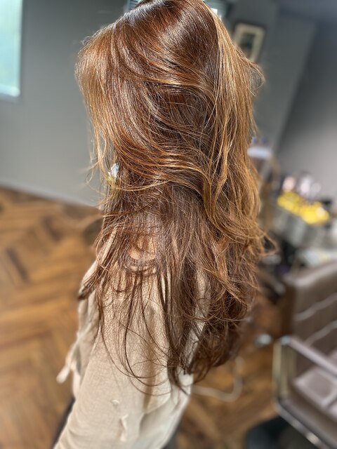 全く削がずに作る大人のランダムウェーブヘアー