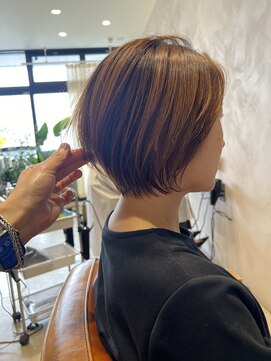 クルニエ(crenier) 丸みショート/束感