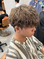 エルマーク 京橋(L-MARK)&nbsp;ダブルカラースパイラルパーマツイストパーマフェード短髪