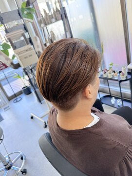 カラープラス(Color+) ハンサム刈り上げショート