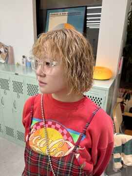 ホロ(hollo) ブリーチパーマ