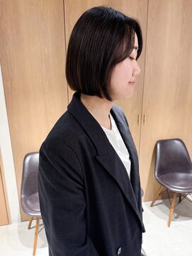 ラミエ バイ メルト 吉祥寺(lamie by melt) "久保田"ぱつっとミニボブフェイスレイヤー前髪なし透明感カラー