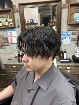 アールズ ヘア(R's hair) MEN’S HAIR/ブルーブラック/フェザーパーマ/ 印西 印西市