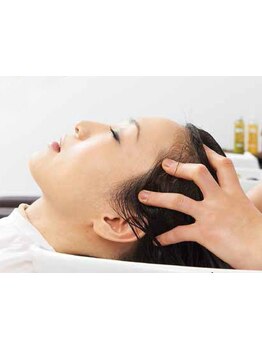 頭皮環境を整え、髪本来の美しさを引き出す！髪のお悩みに合わせたケアで美を徹底サポート♪
