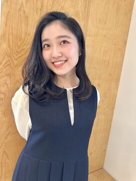 リノア 鵠沼海岸(LINOA) デザインカラー/レイヤーカット/ウェットヘア/オリーブベージュ