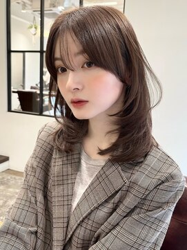 ローネス(LONESS) 内巻きで簡単ミディアムレイヤー×赤みの無いまろやかグレージュ