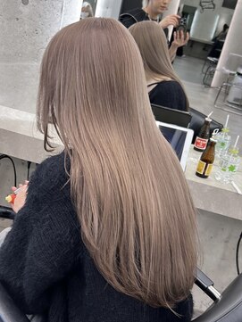 【ミルクティーグレージュ/ストレートヘア】しまゆー