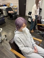 カルフール ロコ 草加西口店(Carrefour LOCO)&nbsp;ラベンダーシルバー、ウルフカット