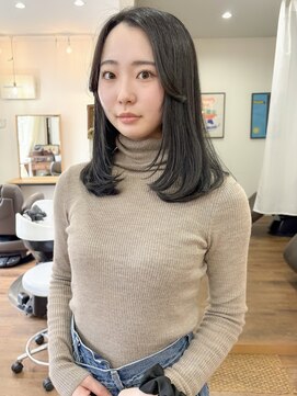 ムク(Muku) たっぷりレイヤーのミディアムスタイル♪