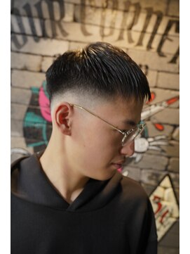 フォーコーナーズカットショップスリーセント 栄(FourCornersCutShop 3/cent) クロップスタイル