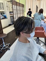 オゼル(OZEL) センターパート|分け目が決まらない人へ