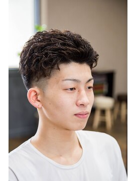 すがなみバーバーショップ ツーブロック＋パーマ
