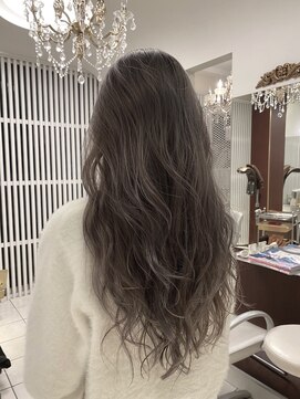 ゴッド ヘアーアンドメイク 高崎西口店(GOD Hair & Make) グレー