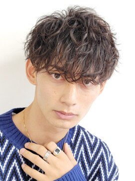 フィフス 原宿(fifth) メンズツーブロックマッシュ束感ショート波巻きスパイラルパーマ