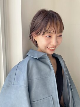 バイオレット ナゴヤ(Violet Nagoya) フェイスフレーミング インナーカラー ショートボブ ベージュ