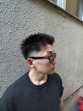 スティーロ 渋谷(Steelo) フェード×スパイキーショート