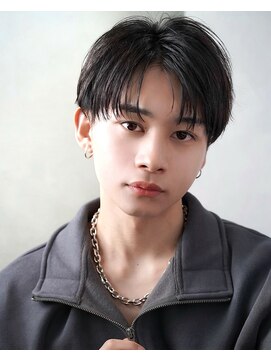 ゼロ 渋谷(XeRo) ツーブロック刈り上げマッシュナチュラルコンマバング