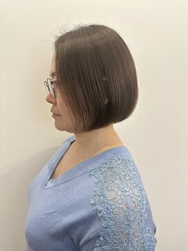 ゼンドットカラスマ(Zen.karasuma) 白髪ぼかしハイライト×大人ボブ20代30代40代