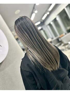 ヴィムヘアー 泡瀬店(VIM hair) トレンドスタイル♪抜け感×透明感ハイライトカラー◎
