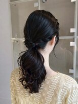 ラシェンテ 旧居留地(La Sente)&nbsp;低めポニーテールアレンジ