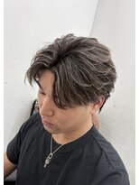 ルートヘアー(Root Hair)&nbsp;フェザーショート ＆ ハイライト