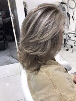 エミュスト(Emuest) 【Emuest心斎橋】3Dハイライト×グラマラスホワイトグレー