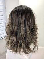 フォーク(FOLK)&nbsp;KASUMI ハイライトで作る外国人風グラデーション【FOLK 恵比寿】