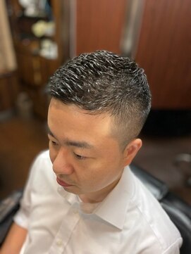 プレミアムバーバー 赤坂店(PREMIUM BARBER produce by HIRO GINZA) ビジネスショート〈理容室/溜池/赤坂〉