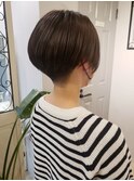 お洒落ショート刈り上げ女子