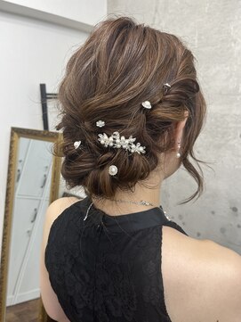 メルシー トータル ブランディング サロン(merci TOTAL BRANDING SALON) お呼ばれヘア/ゆるふわシニヨン