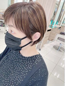 アッシュ 高円寺店(Ash) ポイントストレートでコンパクトショートボブ★★