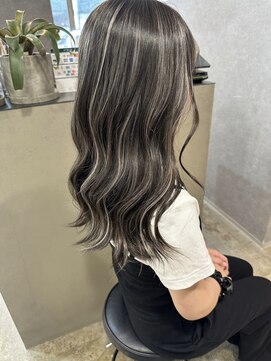 メリー オオサカ(Merly Osaka) 透明感たっぷりちゅるちゅるハイライト