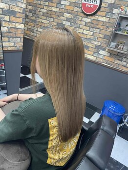 ロイヤルスター(ROYAL STAR)の写真/髪のうねりや広がりが気になる方に◎髪質を見極め、自然なストレートヘアをご提案します♪