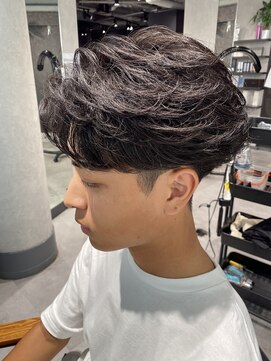 ネクストネオ 静岡(NEXT NEO) NEXTNEO【櫻田】センターパート　フェザーパーマ　メンズ