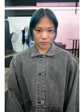 キジ(KIJI) レイヤーボブ/ミニボブ/ブルーカラー/ブルーアッシュ/ハイトーン