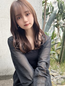 大人似合わせハッシュカットチェリーレッドバーガンディ