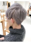 メンズショート・シルバーアッシュ・刈り上げ・ハイトーン
