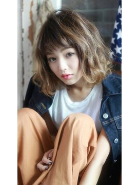 エイミー(Aimee) Aimeeゆるふわウェーブ×ハイトーン