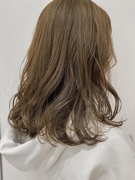 アピッシュ ギンザ(apish ginza) tomo【髪質改善パーマ Aラインミディアム】