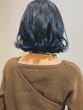 フロート 小阪店(float) ブルーカラー_クールショート　ピンクグレージュ　ボブルフ