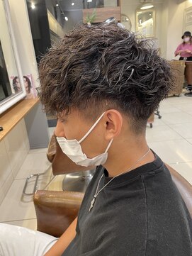 ネオリーブアイム 横浜西口店(Neolive aim) 横浜★前下がりVマッシュのハードツイストスパイラル