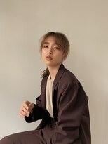 エイチ 梅田(H)&nbsp;ナチュラルベージュレイヤーカット20代30代40代アンブレラカラー