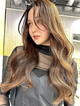 シティ(CITY) 韓国ヘア レイヤーカット 透明感 グレージュ おくれ毛 井坂