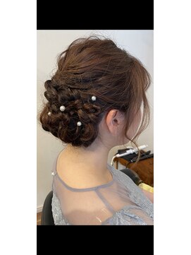 カミリー(Kamily) ヘアセットアレンジゆるふわ