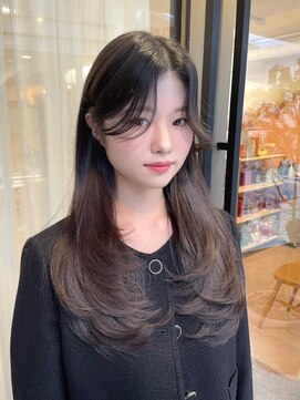 ユニ 原宿(uni) 韓国ヘアハッシュカットロングレイヤーカットグレージュ前髪原宿